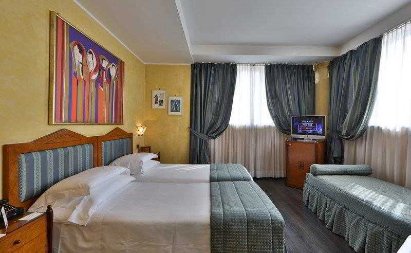 Hotel Mondial Рим Екстериор снимка
