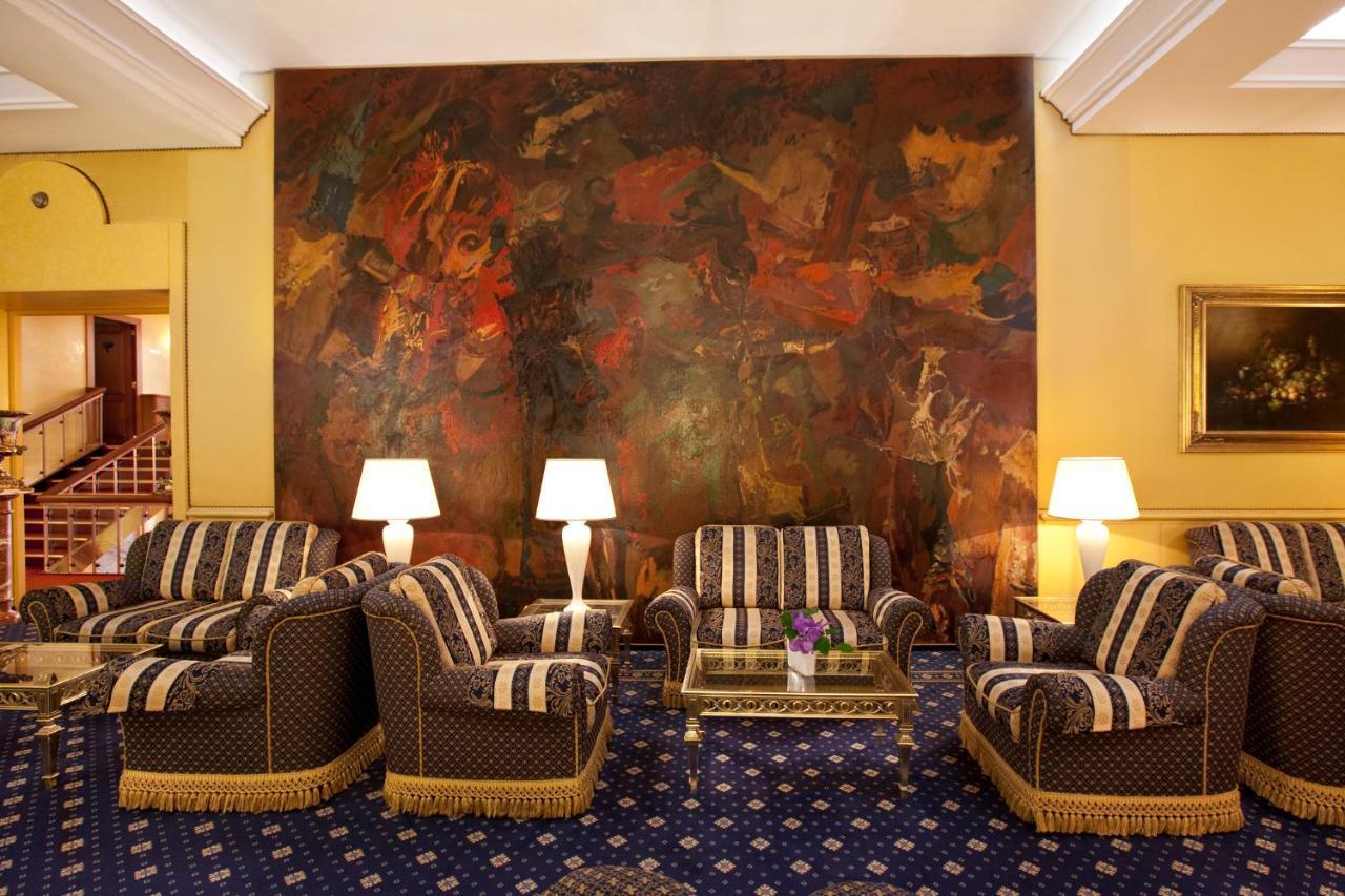 Hotel Mondial Рим Екстериор снимка